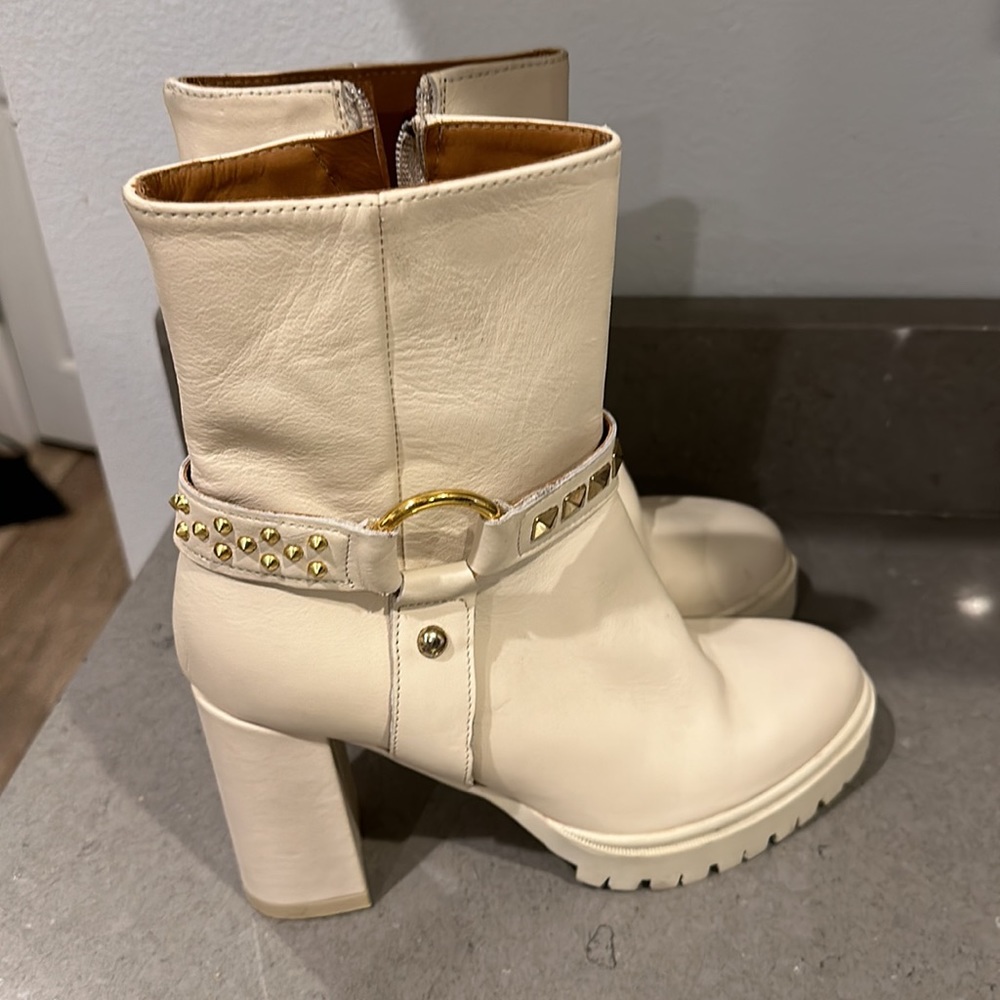 BRIGITTE BEIGE LEATHER booties. Beautiful. Dress up or dress down.